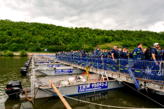 THW-Pontonbrücke, komplett mit Fußgängern