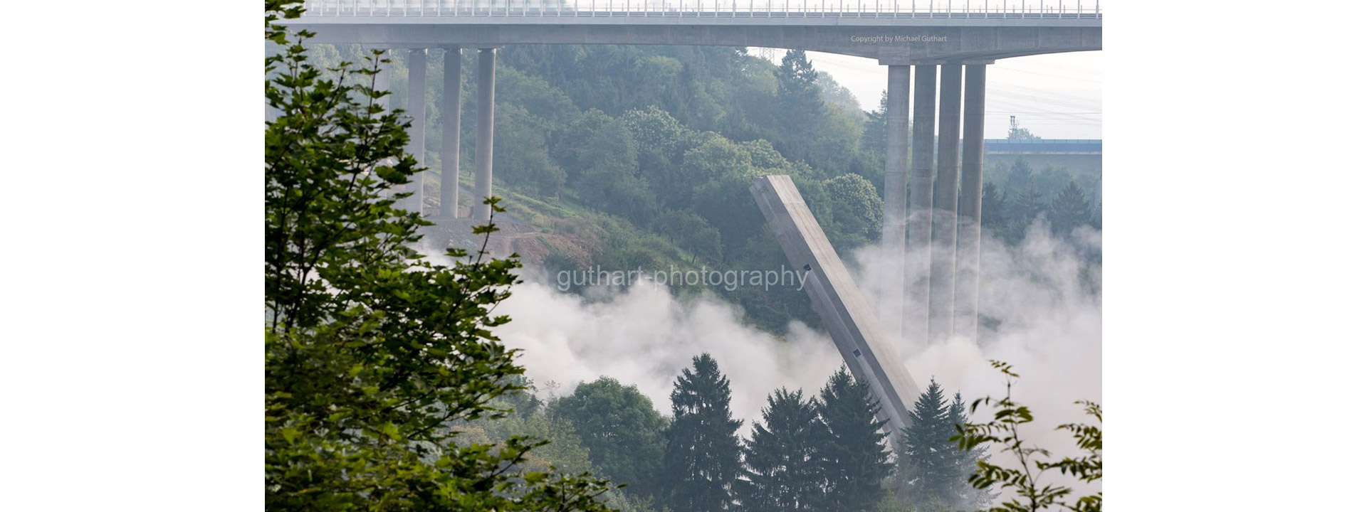 Sprengung der alten Lahntalbrücke bei Limburg